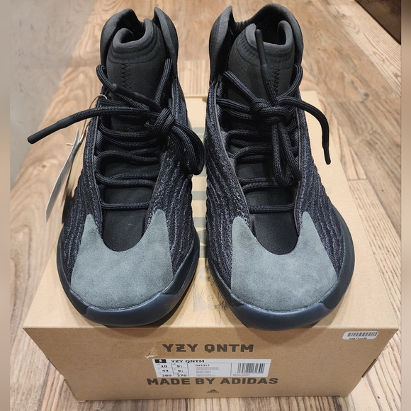 Adidas Yeezy QNTM Quantum Onyx/Triple Black size 10 BNWT never worn - Picture 12 of 15
